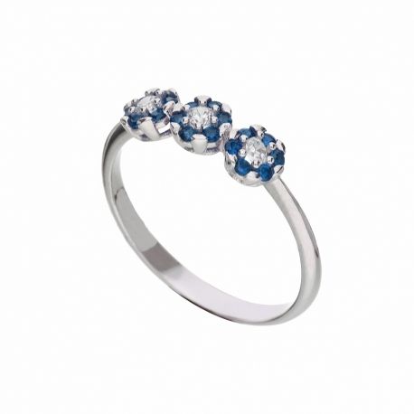 Anillo de Oro Blanco de 18K con tres Flores de Circonitas Azules y Blancas