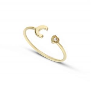 Ring met de letter C in 18k...