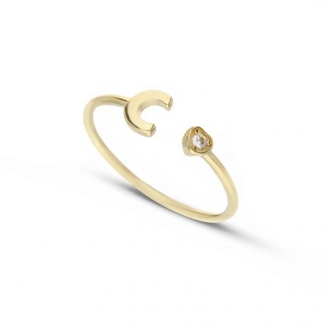 Anillo con carta C en oro amarillo 18k